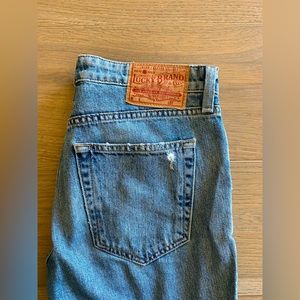 Lucky Brand // Mom Jeans // Distressed // 00 or 24